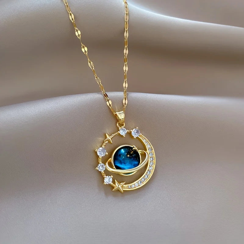 Fashionable Pendant Necklaces