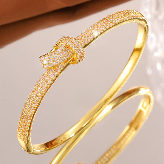 Bracelet, with a Light Luxury Feel Directly